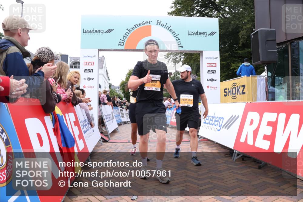 30.08.2026 - Blankeneser Heldenlauf Lena Gebhardt http://msf.ph/oto/10057961 30.08.2026 12:20:05 Ziel 2040, 2280, 2476, 2914, 2915, 4301 meine-sportfotos.de