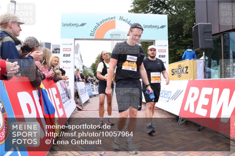 30.08.2026 - Blankeneser Heldenlauf Lena Gebhardt http://msf.ph/oto/10057964 30.08.2026 12:20:06 Ziel 2040, 2280, 2476, 2914, 2915, 4301 meine-sportfotos.de