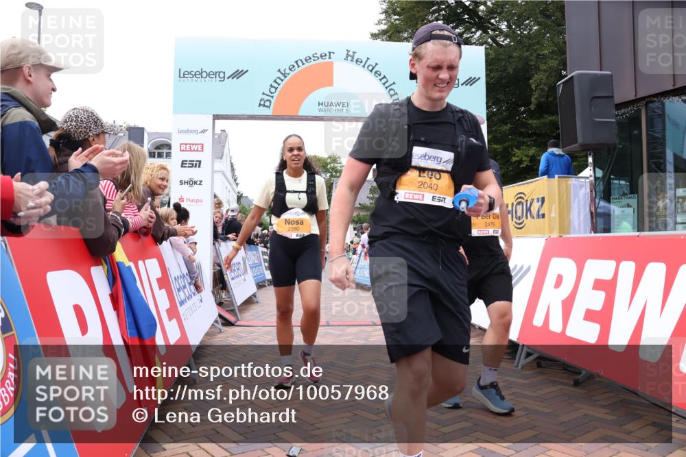 30.08.2026 - Blankeneser Heldenlauf Lena Gebhardt http://msf.ph/oto/10057968 30.08.2026 12:20:06 Ziel 2040, 2280, 2476, 2914, 2915, 4301 meine-sportfotos.de