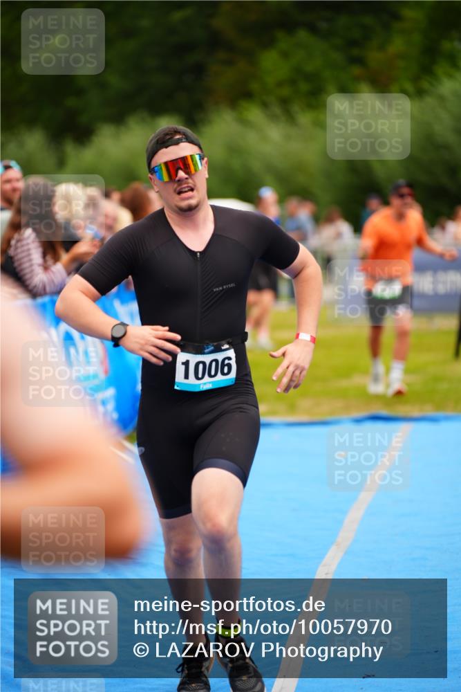 30.08.2026 - Elbe Triathlon Hamburg LAZAROV Photography http://msf.ph/oto/10057970 30.08.2026 11:23:57 Ziel 472, 629, 1006, 1104 meine-sportfotos.de