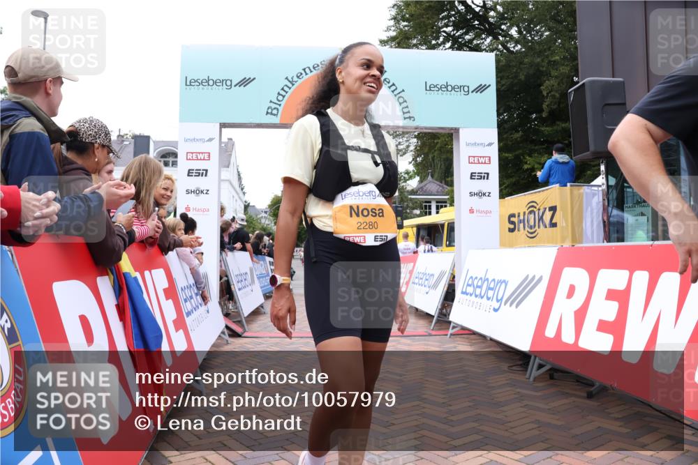 30.08.2026 - Blankeneser Heldenlauf Lena Gebhardt http://msf.ph/oto/10057979 30.08.2026 12:20:08 Ziel 2040, 2280, 2476, 4244, 4253, 4301 meine-sportfotos.de