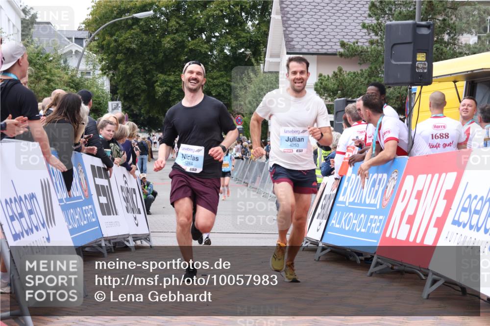 30.08.2026 - Blankeneser Heldenlauf Lena Gebhardt http://msf.ph/oto/10057983 30.08.2026 12:20:10 Ziel 2040, 2280, 2476, 4244, 4253 meine-sportfotos.de