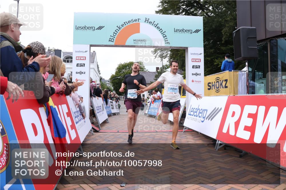 30.08.2026 - Blankeneser Heldenlauf Lena Gebhardt http://msf.ph/oto/10057998 30.08.2026 12:20:11 Ziel 2040, 2280, 2476, 4244, 4253 meine-sportfotos.de