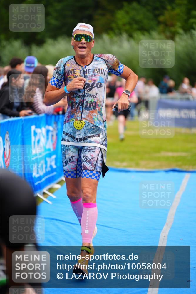 30.08.2026 - Elbe Triathlon Hamburg LAZAROV Photography http://msf.ph/oto/10058004 30.08.2026 11:24:10 Ziel 734, 883, 1314 meine-sportfotos.de