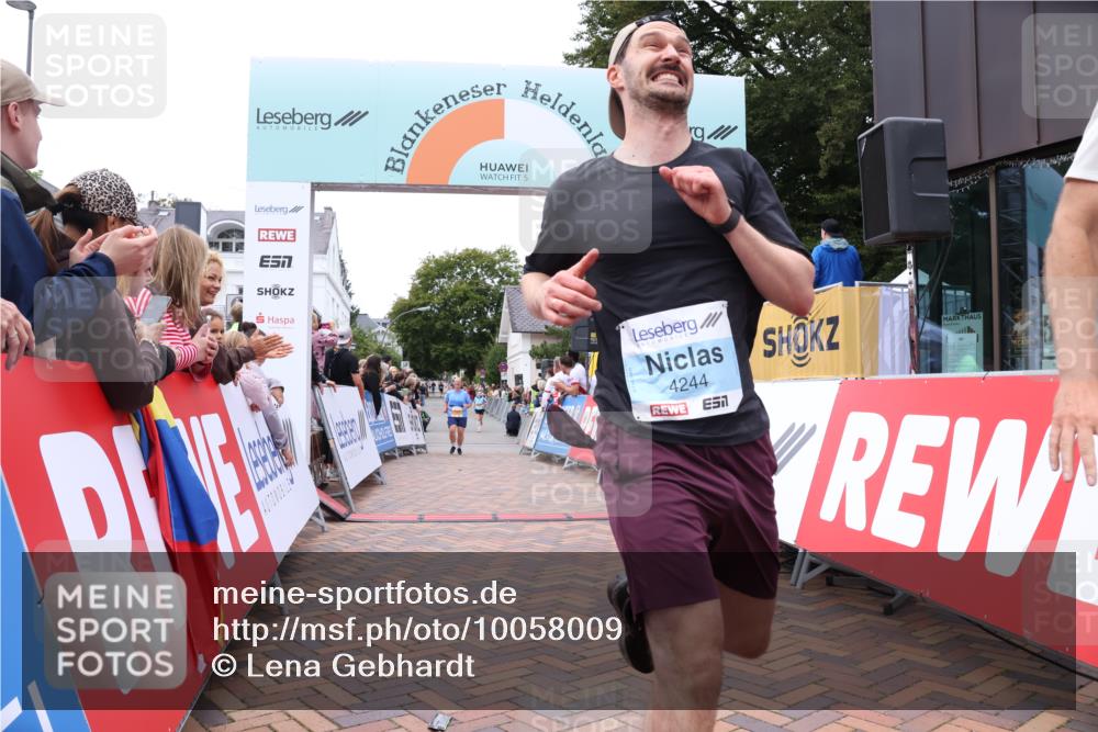 30.08.2026 - Blankeneser Heldenlauf Lena Gebhardt http://msf.ph/oto/10058009 30.08.2026 12:20:12 Ziel 2206, 4244, 4253 meine-sportfotos.de