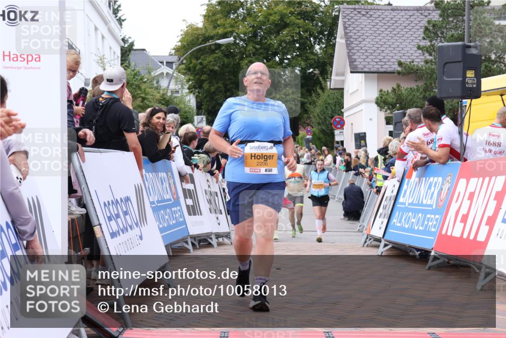 30.08.2026 - Blankeneser Heldenlauf Lena Gebhardt http://msf.ph/oto/10058013 30.08.2026 12:20:15 Ziel 2206, 4244, 4253 meine-sportfotos.de