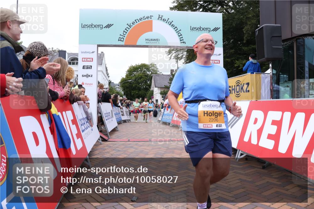 30.08.2026 - Blankeneser Heldenlauf Lena Gebhardt http://msf.ph/oto/10058027 30.08.2026 12:20:18 Ziel 2206, 2233, 2534, 4244, 4253, 4343 meine-sportfotos.de