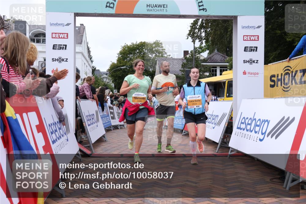 30.08.2026 - Blankeneser Heldenlauf Lena Gebhardt http://msf.ph/oto/10058037 30.08.2026 12:20:22 Ziel 2206, 2233, 2534, 4343, 4353 meine-sportfotos.de