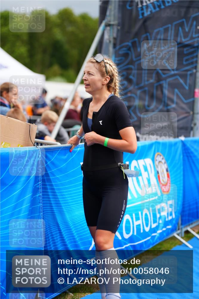 30.08.2026 - Elbe Triathlon Hamburg LAZAROV Photography http://msf.ph/oto/10058046 30.08.2026 11:24:36 Ziel  meine-sportfotos.de