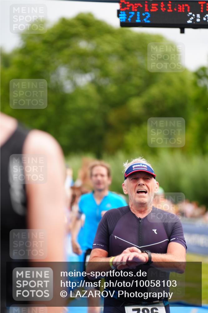 30.08.2026 - Elbe Triathlon Hamburg LAZAROV Photography http://msf.ph/oto/10058103 30.08.2026 11:25:03 Ziel 605, 736, 786, 1208 meine-sportfotos.de
