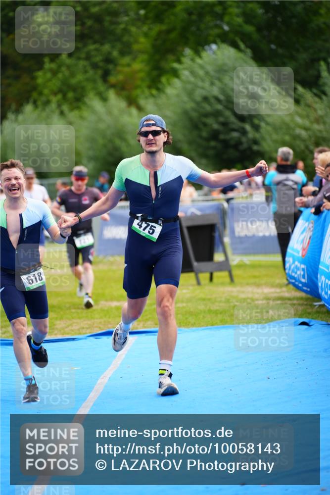 30.08.2026 - Elbe Triathlon Hamburg LAZAROV Photography http://msf.ph/oto/10058143 30.08.2026 11:25:20 Ziel 475, 618, 721, 783, 993, 1007 meine-sportfotos.de