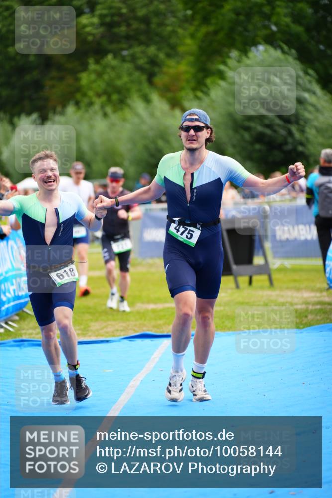 30.08.2026 - Elbe Triathlon Hamburg LAZAROV Photography http://msf.ph/oto/10058144 30.08.2026 11:25:20 Ziel 475, 618, 721, 783, 993, 1007 meine-sportfotos.de