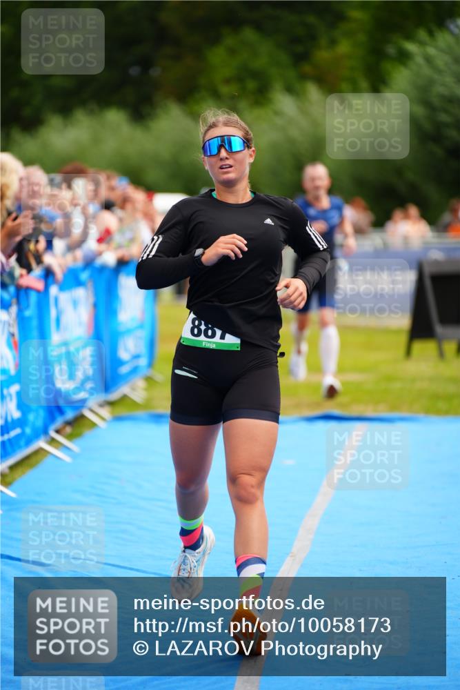 30.08.2026 - Elbe Triathlon Hamburg LAZAROV Photography http://msf.ph/oto/10058173 30.08.2026 11:25:37 Ziel 887, 1096, 1144, 1290, 1896 meine-sportfotos.de