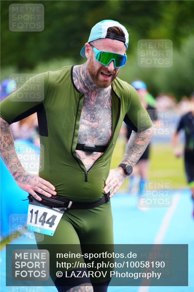 30.08.2026 - Elbe Triathlon Hamburg LAZAROV Photography http://msf.ph/oto/10058190 30.08.2026 11:25:49 Ziel 556, 576, 948 meine-sportfotos.de