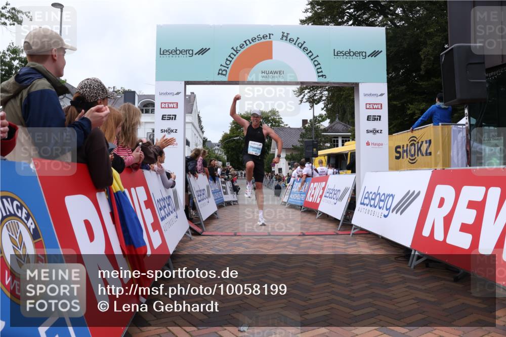 30.08.2026 - Blankeneser Heldenlauf Lena Gebhardt http://msf.ph/oto/10058199 30.08.2026 12:21:08 Ziel 2131, 2639, 4454 meine-sportfotos.de