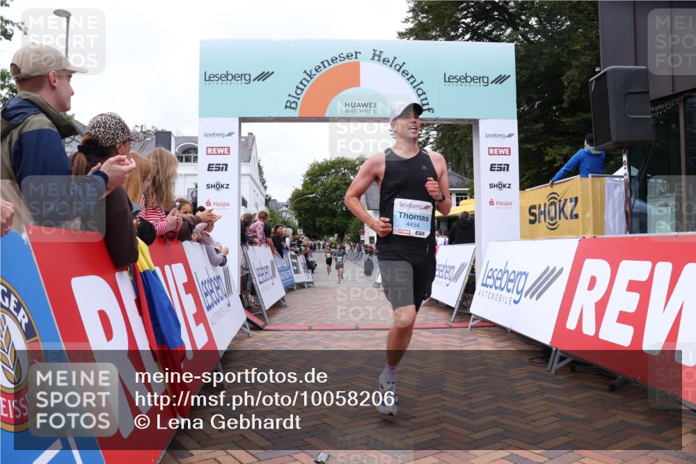 30.08.2026 - Blankeneser Heldenlauf Lena Gebhardt http://msf.ph/oto/10058206 30.08.2026 12:21:09 Ziel 2131, 2639, 4454 meine-sportfotos.de