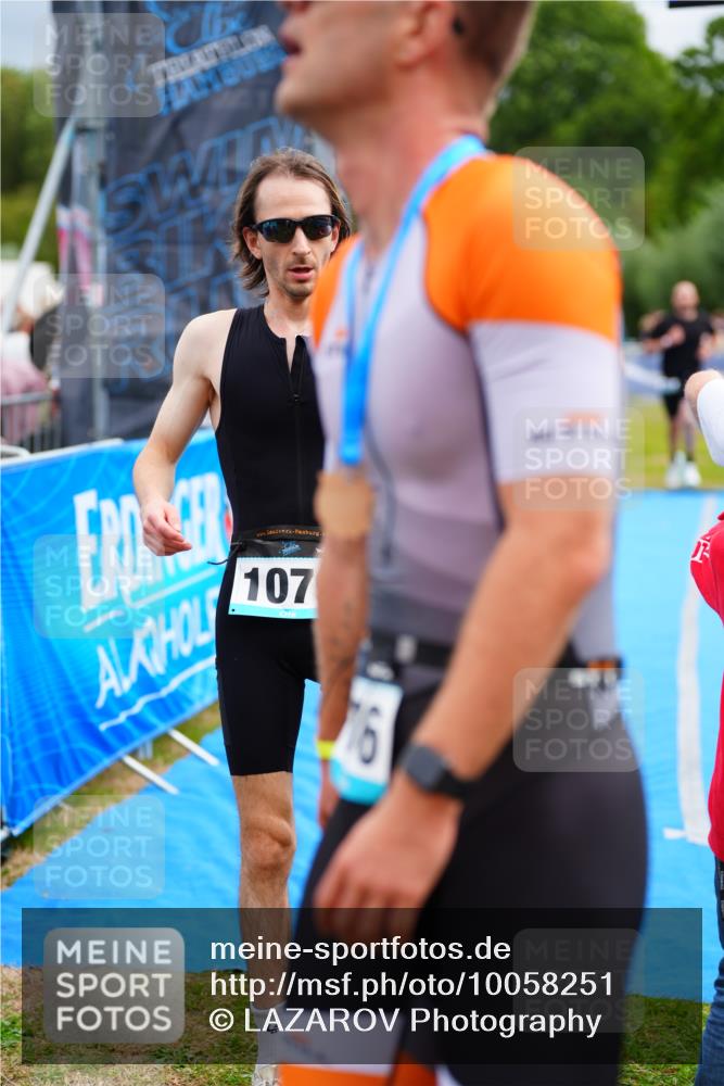 30.08.2026 - Elbe Triathlon Hamburg LAZAROV Photography http://msf.ph/oto/10058251 30.08.2026 11:26:30 Ziel 457, 514, 782, 1079, 1249 meine-sportfotos.de
