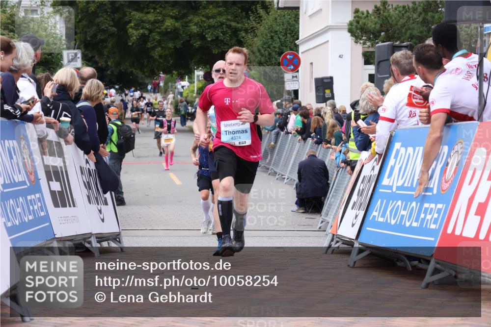 30.08.2026 - Blankeneser Heldenlauf Lena Gebhardt http://msf.ph/oto/10058254 30.08.2026 12:21:28 Ziel 4067, 4374, 4393 meine-sportfotos.de