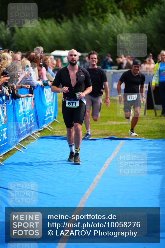 30.08.2026 - Elbe Triathlon Hamburg LAZAROV Photography http://msf.ph/oto/10058276 30.08.2026 11:26:48 Ziel 571, 1119, 1203, 1224 meine-sportfotos.de