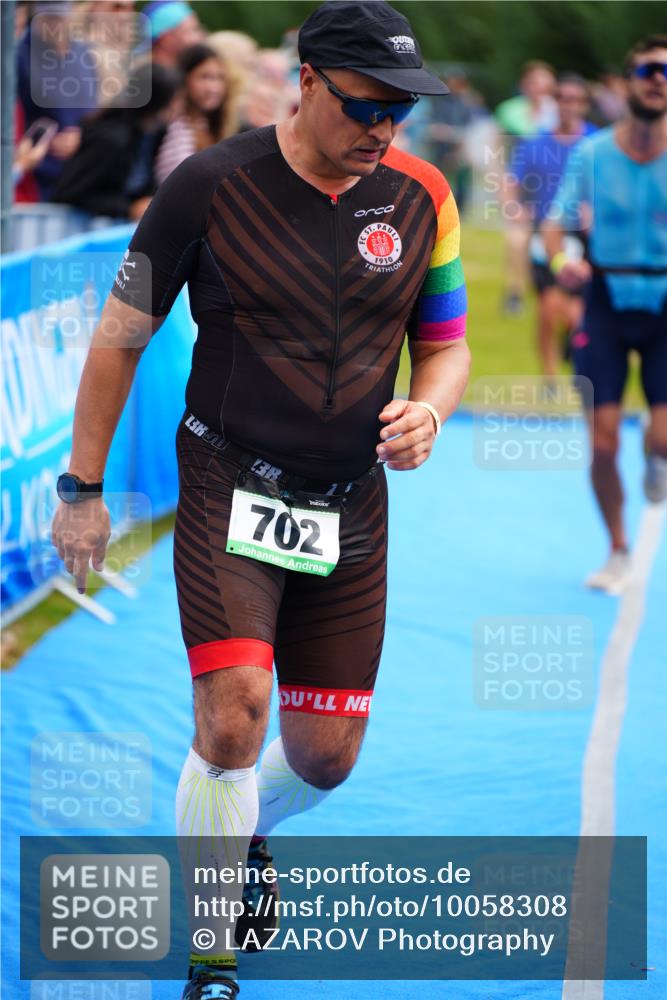 30.08.2026 - Elbe Triathlon Hamburg LAZAROV Photography http://msf.ph/oto/10058308 30.08.2026 11:27:04 Ziel 702, 1110, 1172, 1194, 1275 meine-sportfotos.de