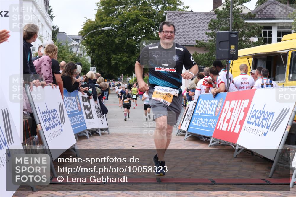 30.08.2026 - Blankeneser Heldenlauf Lena Gebhardt http://msf.ph/oto/10058323 30.08.2026 12:21:47 Ziel 2412, 2837 meine-sportfotos.de