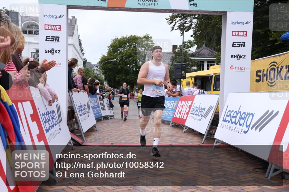 30.08.2026 - Blankeneser Heldenlauf Lena Gebhardt http://msf.ph/oto/10058342 30.08.2026 12:21:53 Ziel 2412, 2472, 4092, 4179, 4379 meine-sportfotos.de