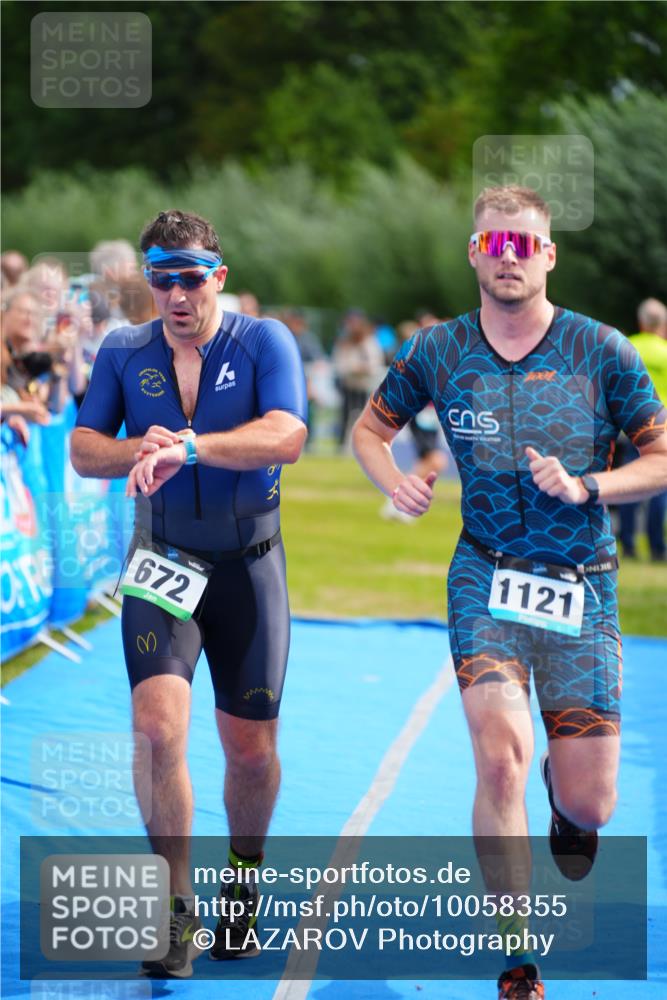 30.08.2026 - Elbe Triathlon Hamburg LAZAROV Photography http://msf.ph/oto/10058355 30.08.2026 11:27:36 Ziel 672, 1074, 1121, 1134, 1178 meine-sportfotos.de