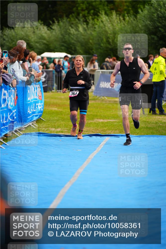 30.08.2026 - Elbe Triathlon Hamburg LAZAROV Photography http://msf.ph/oto/10058361 30.08.2026 11:27:42 Ziel 364, 1074 meine-sportfotos.de