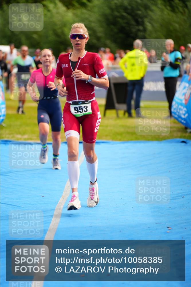 30.08.2026 - Elbe Triathlon Hamburg LAZAROV Photography http://msf.ph/oto/10058385 30.08.2026 11:27:54 Ziel 587, 874, 953, 1065, 1068 meine-sportfotos.de
