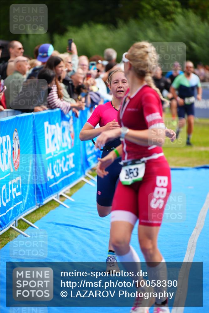 30.08.2026 - Elbe Triathlon Hamburg LAZAROV Photography http://msf.ph/oto/10058390 30.08.2026 11:27:55 Ziel 587, 874, 953, 1065, 1068, 1103 meine-sportfotos.de