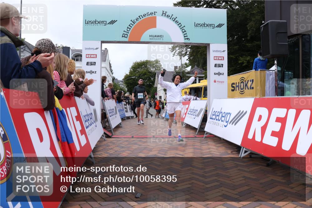 30.08.2026 - Blankeneser Heldenlauf Lena Gebhardt http://msf.ph/oto/10058395 30.08.2026 12:22:06 Ziel 2793, 4225, 4329 meine-sportfotos.de