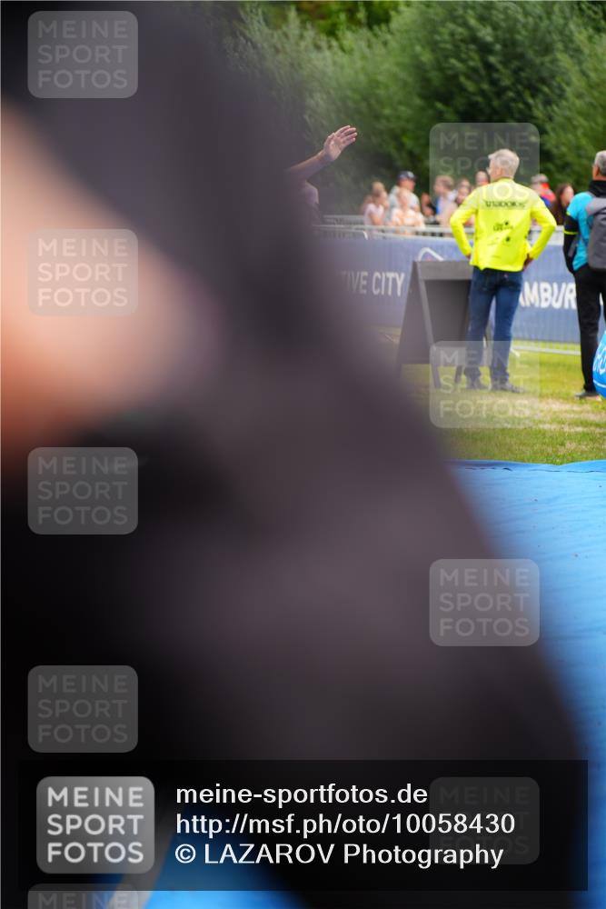 30.08.2026 - Elbe Triathlon Hamburg LAZAROV Photography http://msf.ph/oto/10058430 30.08.2026 11:28:12 Ziel 687 meine-sportfotos.de