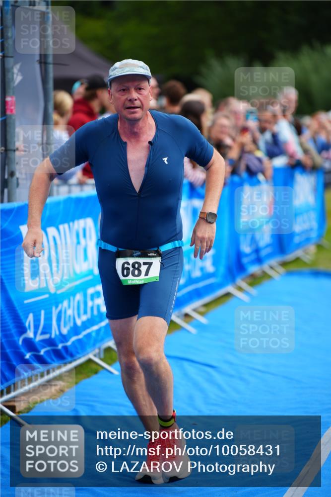 30.08.2026 - Elbe Triathlon Hamburg LAZAROV Photography http://msf.ph/oto/10058431 30.08.2026 11:28:15 Ziel 687 meine-sportfotos.de
