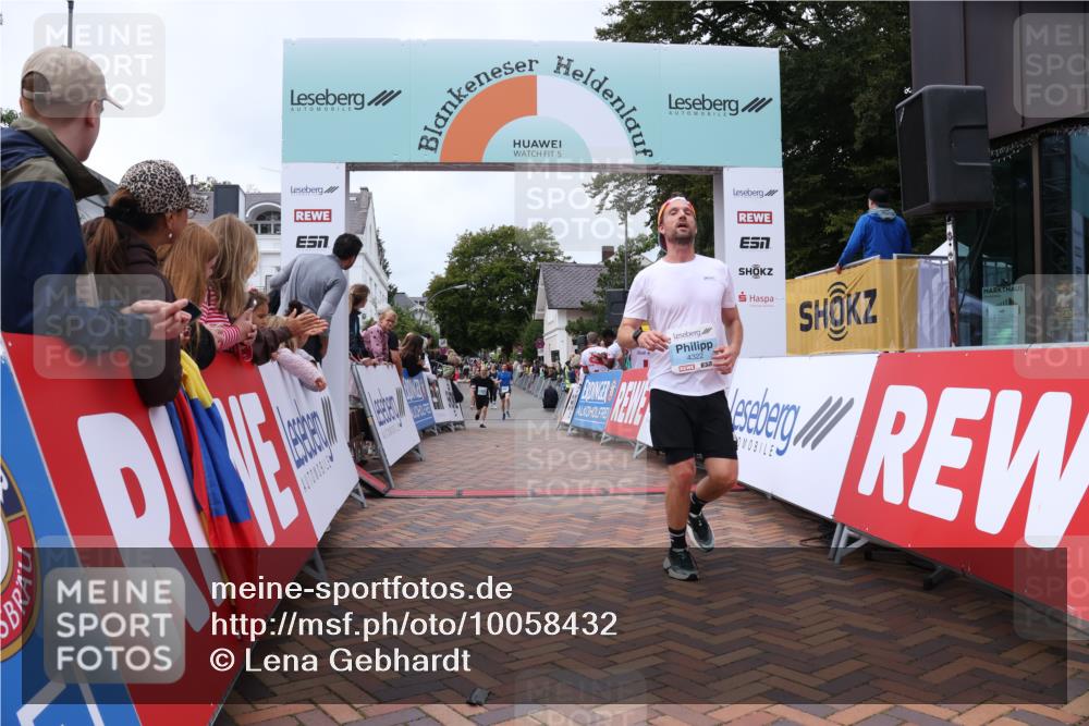 30.08.2026 - Blankeneser Heldenlauf Lena Gebhardt http://msf.ph/oto/10058432 30.08.2026 12:22:16 Ziel 4322 meine-sportfotos.de