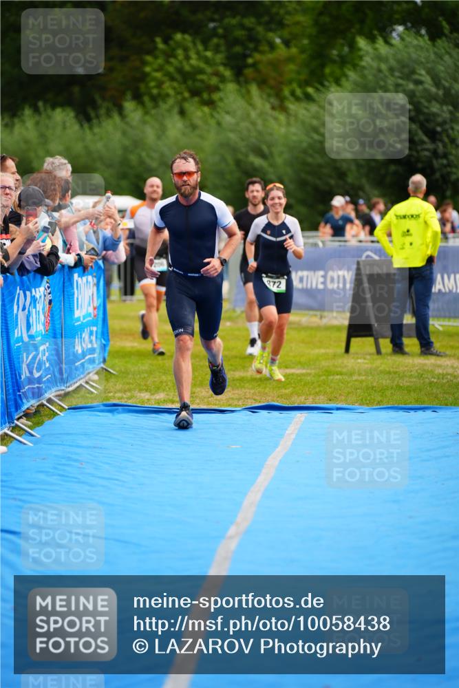 30.08.2026 - Elbe Triathlon Hamburg LAZAROV Photography http://msf.ph/oto/10058438 30.08.2026 11:28:28 Ziel 715, 872, 1206, 1233 meine-sportfotos.de