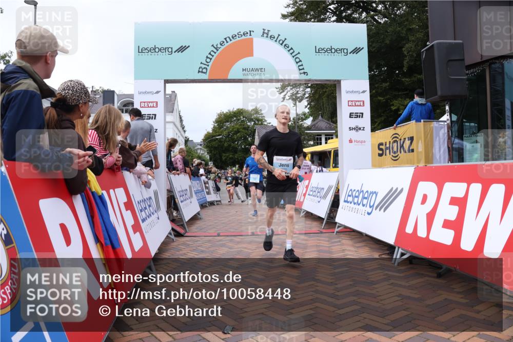 30.08.2026 - Blankeneser Heldenlauf Lena Gebhardt http://msf.ph/oto/10058448 30.08.2026 12:22:21 Ziel 2638, 4270, 4322, 4485 meine-sportfotos.de