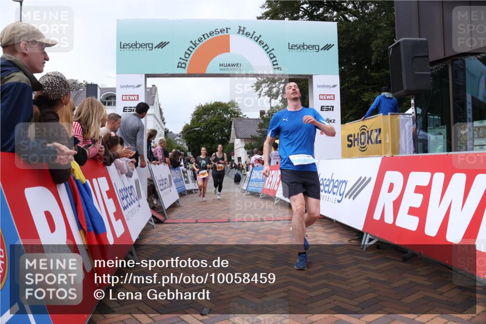 30.08.2026 - Blankeneser Heldenlauf Lena Gebhardt http://msf.ph/oto/10058459 30.08.2026 12:22:24 Ziel 2638, 2779, 4270, 4485 meine-sportfotos.de