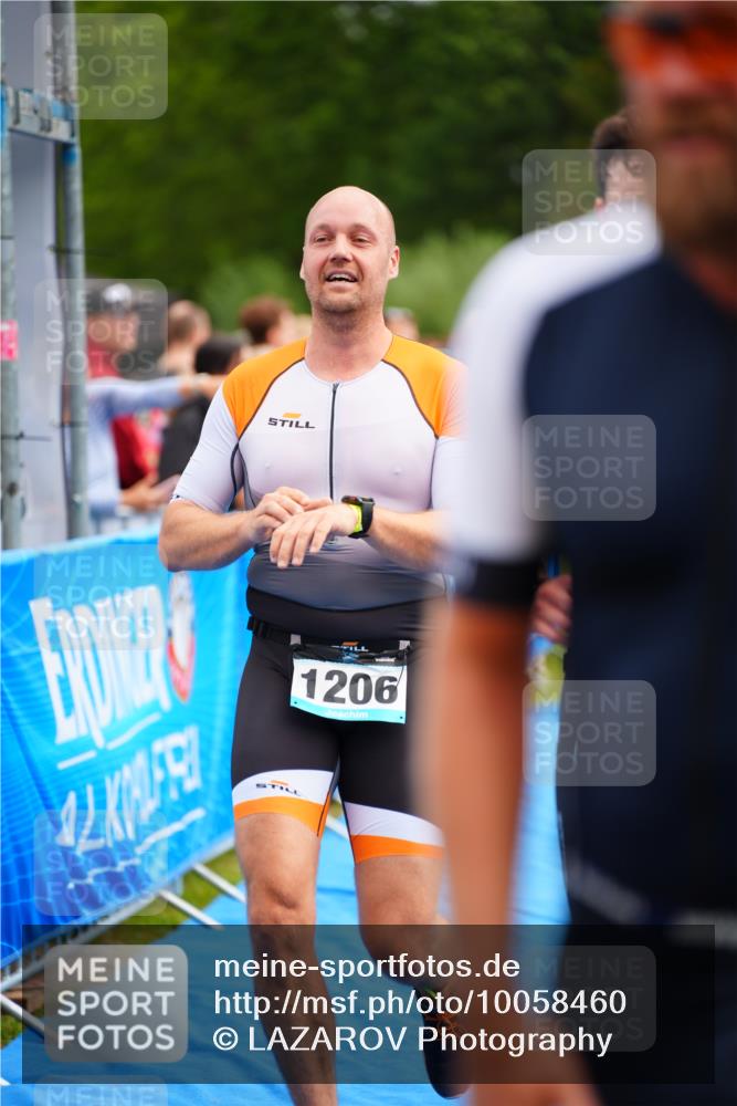 30.08.2026 - Elbe Triathlon Hamburg LAZAROV Photography http://msf.ph/oto/10058460 30.08.2026 11:28:34 Ziel 715, 866, 872, 1206, 1233 meine-sportfotos.de