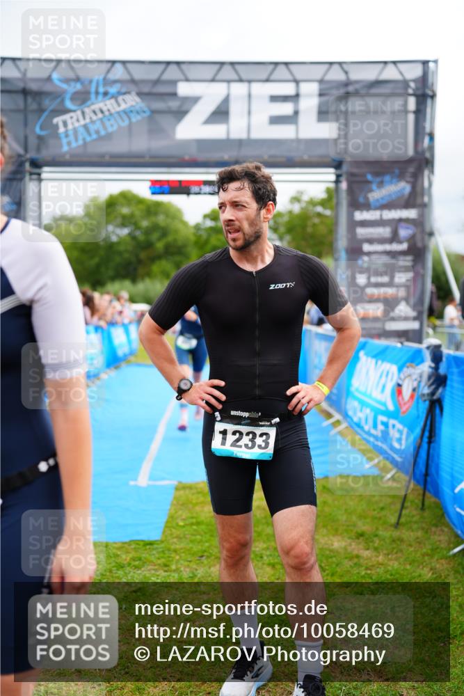 30.08.2026 - Elbe Triathlon Hamburg LAZAROV Photography http://msf.ph/oto/10058469 30.08.2026 11:28:38 Ziel 866 meine-sportfotos.de