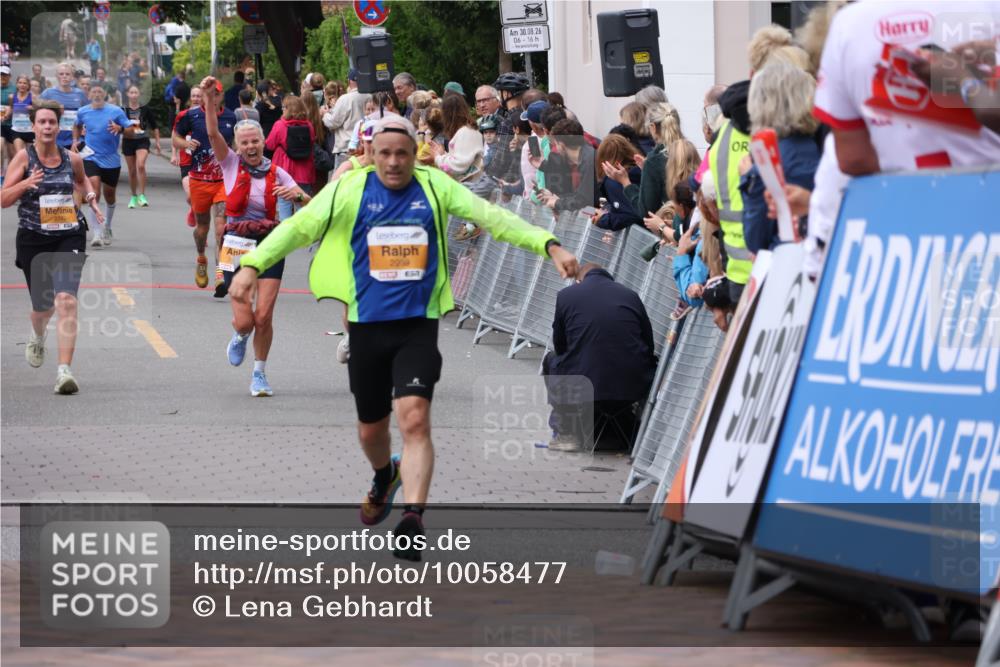 30.08.2026 - Blankeneser Heldenlauf Lena Gebhardt http://msf.ph/oto/10058477 30.08.2026 12:22:30 Ziel 2638, 2779, 4485 meine-sportfotos.de