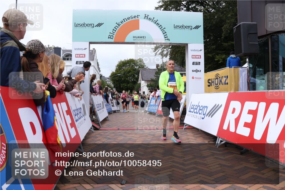 30.08.2026 - Blankeneser Heldenlauf Lena Gebhardt http://msf.ph/oto/10058495 30.08.2026 12:22:36 Ziel 2089, 2226, 2441, 2782 meine-sportfotos.de