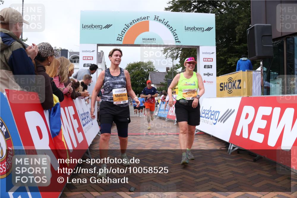 30.08.2026 - Blankeneser Heldenlauf Lena Gebhardt http://msf.ph/oto/10058525 30.08.2026 12:22:42 Ziel 2089, 2226, 2441, 2782, 4152, 4171 meine-sportfotos.de