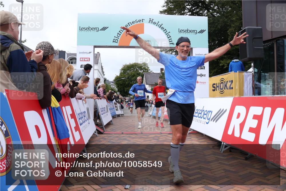 30.08.2026 - Blankeneser Heldenlauf Lena Gebhardt http://msf.ph/oto/10058549 30.08.2026 12:22:47 Ziel 2226, 2441, 2620, 2782, 4026, 4152, 4171, 4304 meine-sportfotos.de