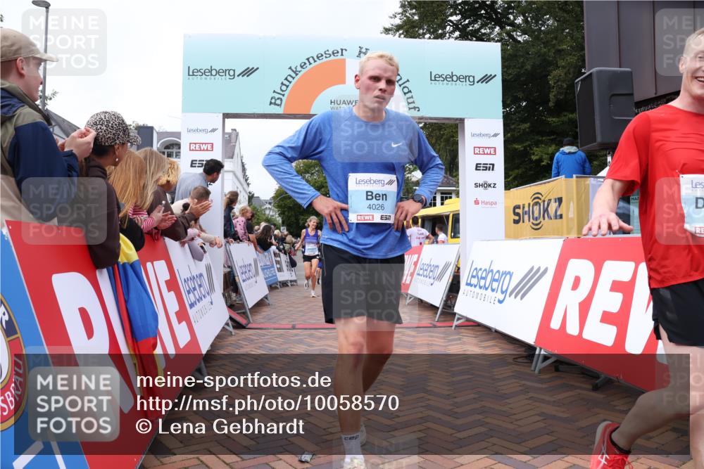 30.08.2026 - Blankeneser Heldenlauf Lena Gebhardt http://msf.ph/oto/10058570 30.08.2026 12:22:51 Ziel 2620, 4026, 4152, 4171, 4304, 4318, 4319, 4448 meine-sportfotos.de