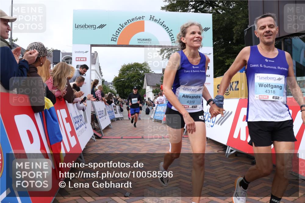 30.08.2026 - Blankeneser Heldenlauf Lena Gebhardt http://msf.ph/oto/10058596 30.08.2026 12:22:55 Ziel 2381, 2620, 2941, 4026, 4304, 4318, 4319, 4370, 4448 meine-sportfotos.de