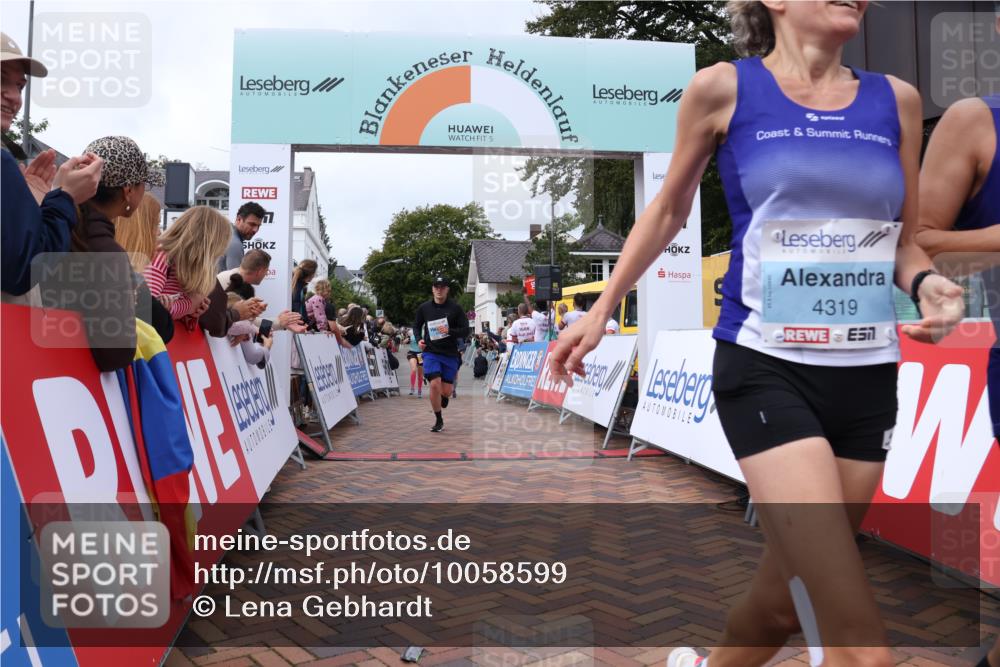 30.08.2026 - Blankeneser Heldenlauf Lena Gebhardt http://msf.ph/oto/10058599 30.08.2026 12:22:55 Ziel 2381, 2620, 2941, 4026, 4304, 4318, 4319, 4370, 4448 meine-sportfotos.de