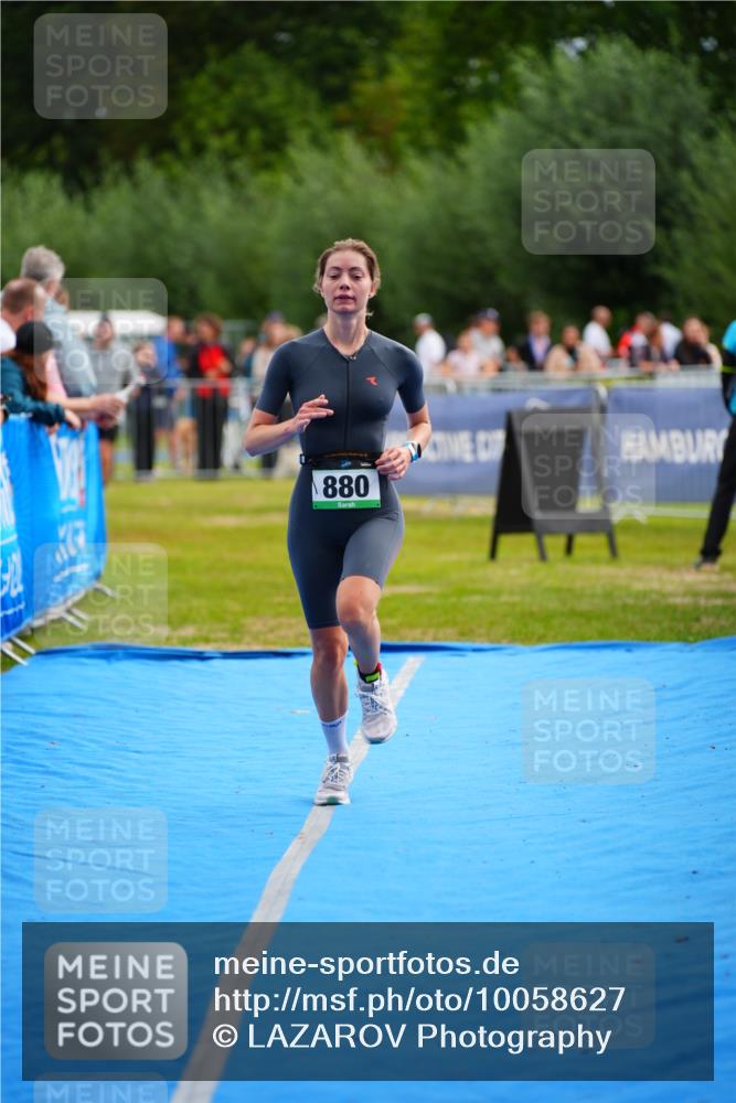 30.08.2026 - Elbe Triathlon Hamburg LAZAROV Photography http://msf.ph/oto/10058627 30.08.2026 11:29:52 Ziel 880, 1092 meine-sportfotos.de