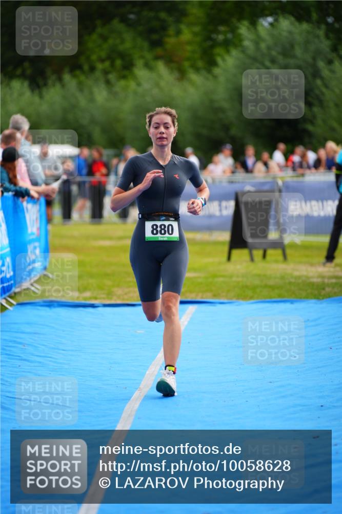 30.08.2026 - Elbe Triathlon Hamburg LAZAROV Photography http://msf.ph/oto/10058628 30.08.2026 11:29:52 Ziel 880, 1092 meine-sportfotos.de