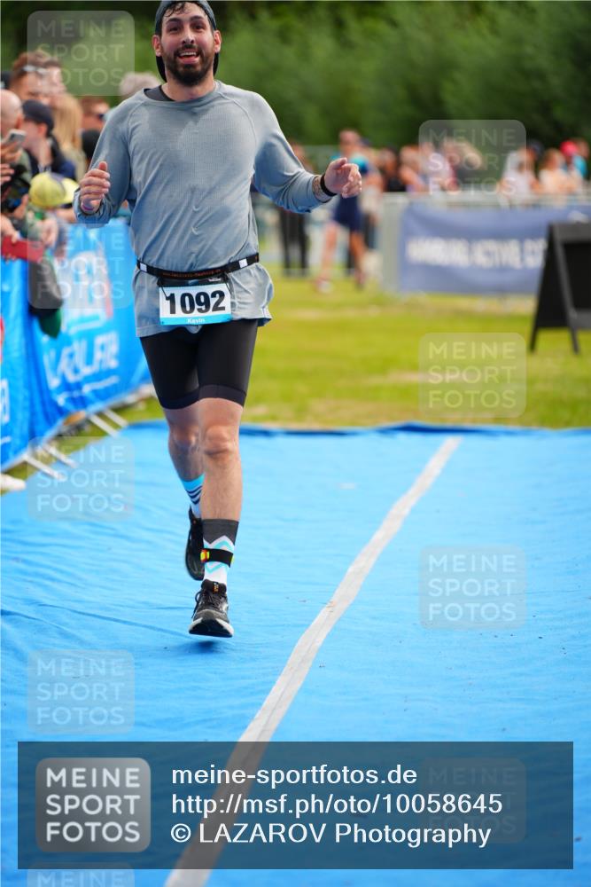 30.08.2026 - Elbe Triathlon Hamburg LAZAROV Photography http://msf.ph/oto/10058645 30.08.2026 11:29:59 Ziel 1092, 1193 meine-sportfotos.de