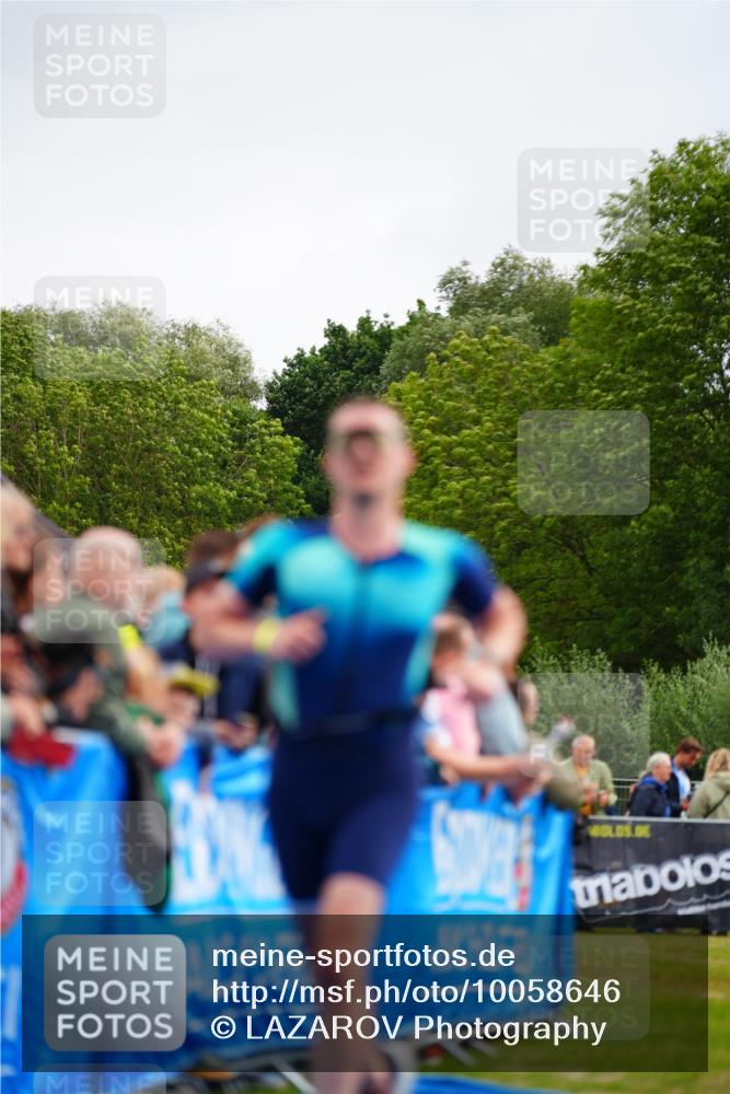30.08.2026 - Elbe Triathlon Hamburg LAZAROV Photography http://msf.ph/oto/10058646 30.08.2026 11:30:07 Ziel 798, 1193 meine-sportfotos.de
